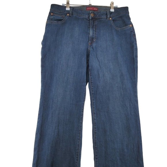 IZOD Jeans Women's 5-Pocket Dark Wash Denim Boot Cut Stretch Blue 33/32 - Picture 4 of 11